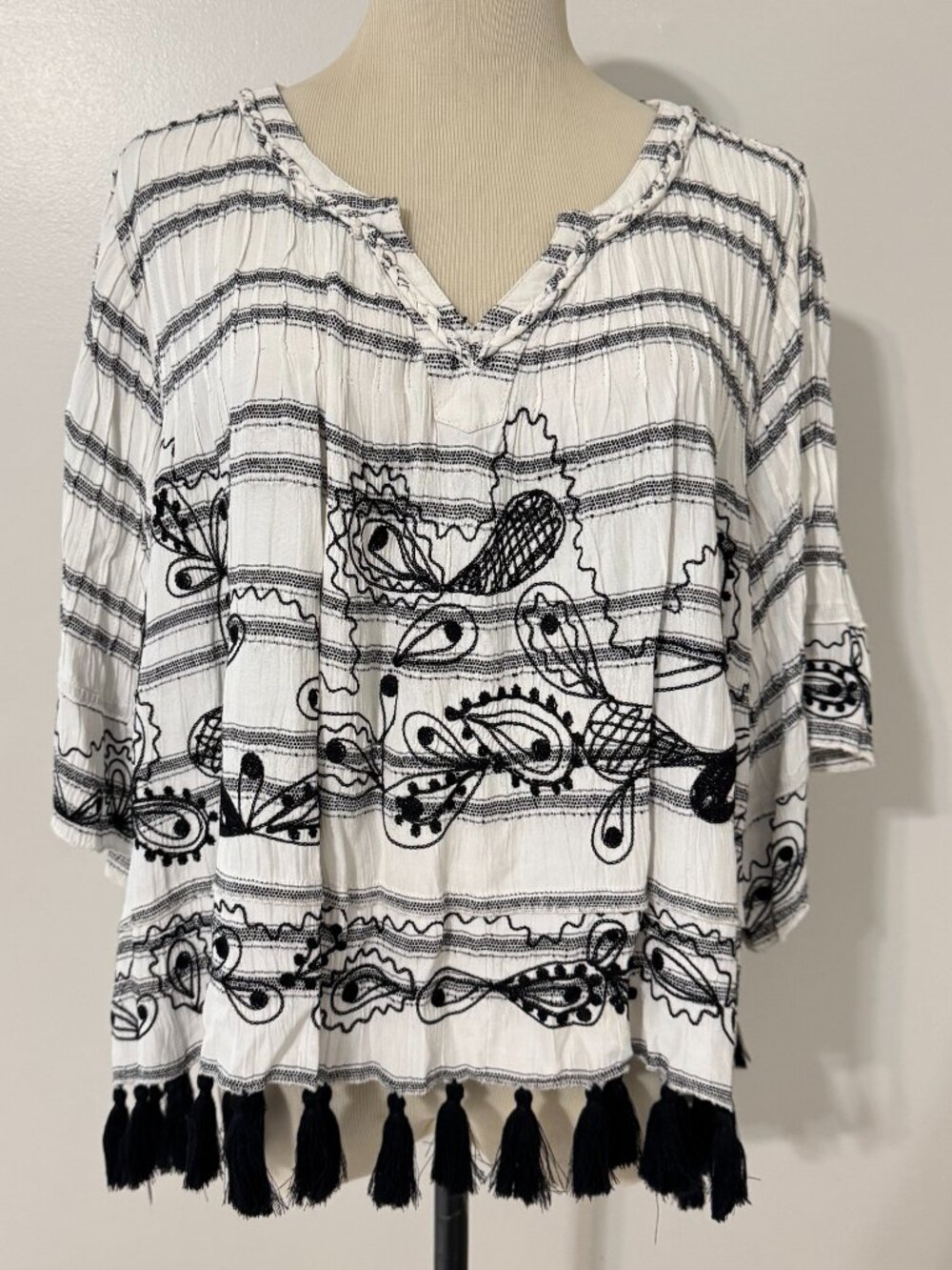 MUCHE MUCHETTE Embroidered Tassel Trim Striped Top